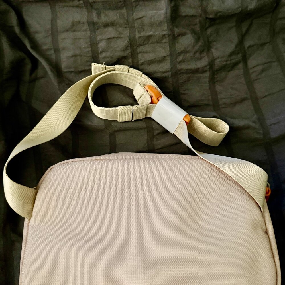 Walt Disney World Mickey Mouse retro-style belt bag - Picture 3 of 3